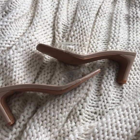 Heels - Picture 4 of 5